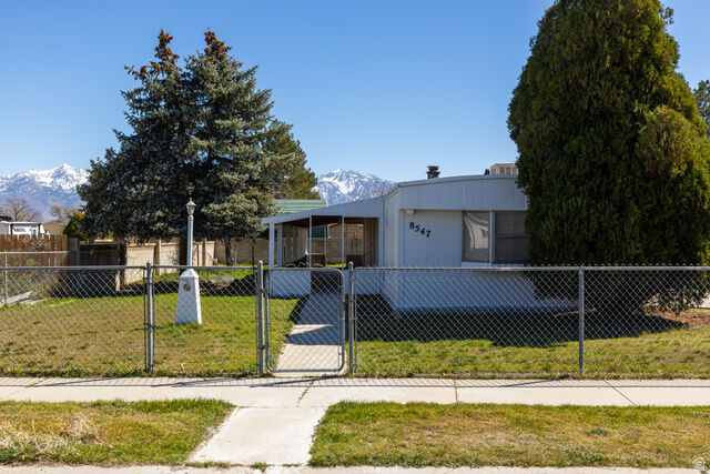 Property Photo:  8547 S Coachman Way W  UT 84088 