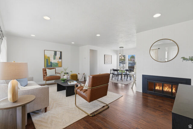 Property Photo: 1691 E Fieldcrest Ln UT 84117