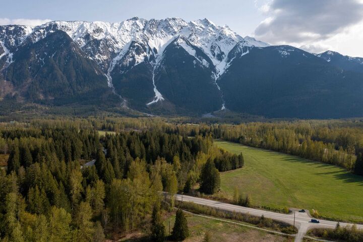 Property Photo: 1692 Highway 99 BC V0N 2L0