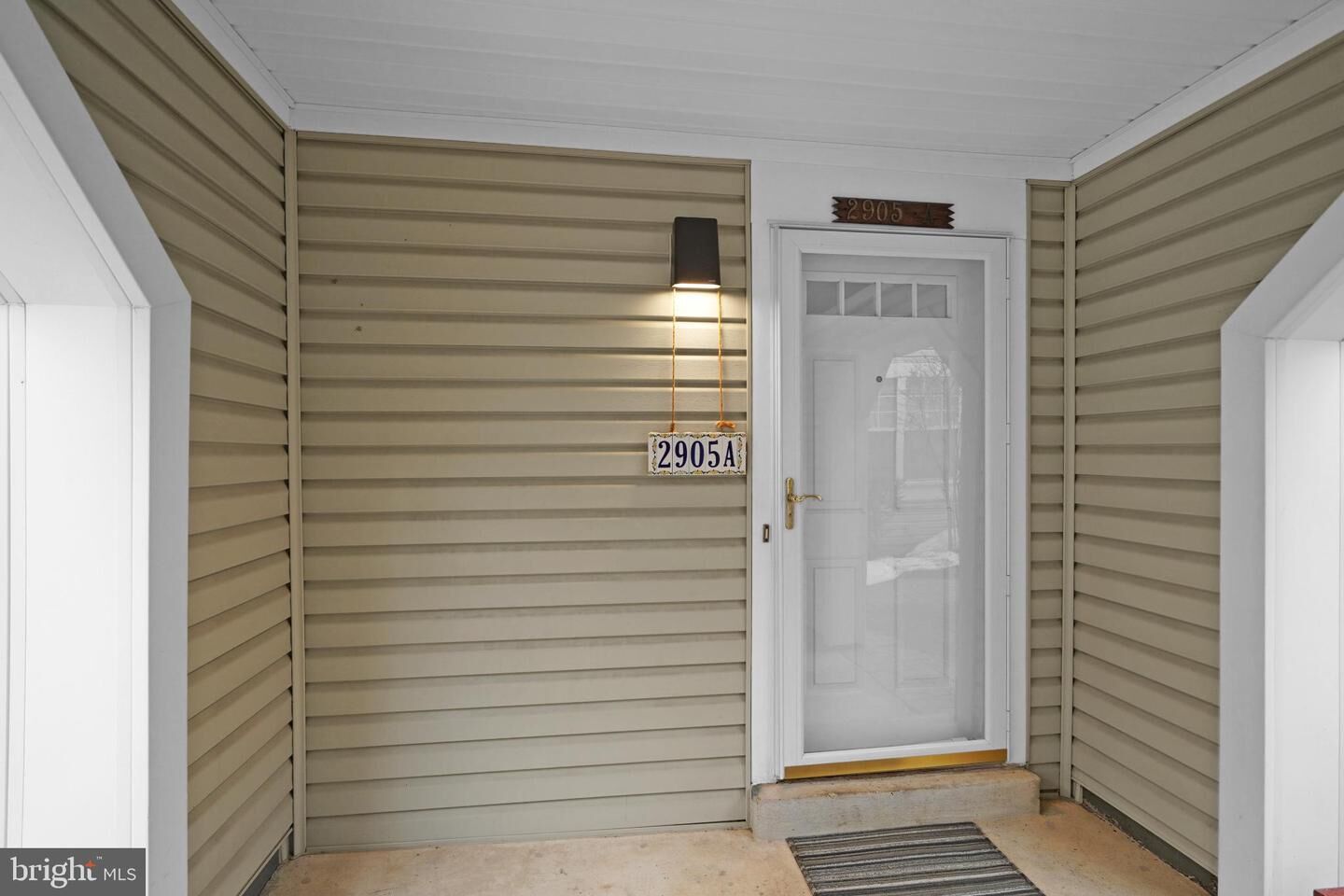 Property Photo:  2905 S Woodley Street A  VA 22206 