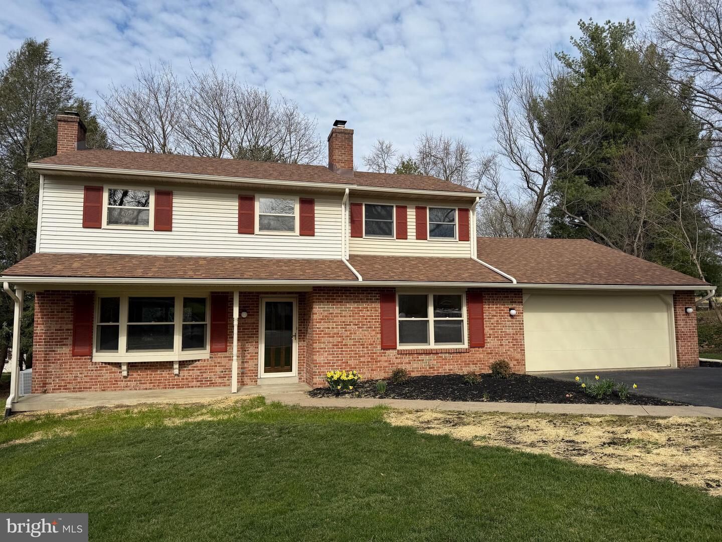 Property Photo: 2348 Henbird Lane PA 17601