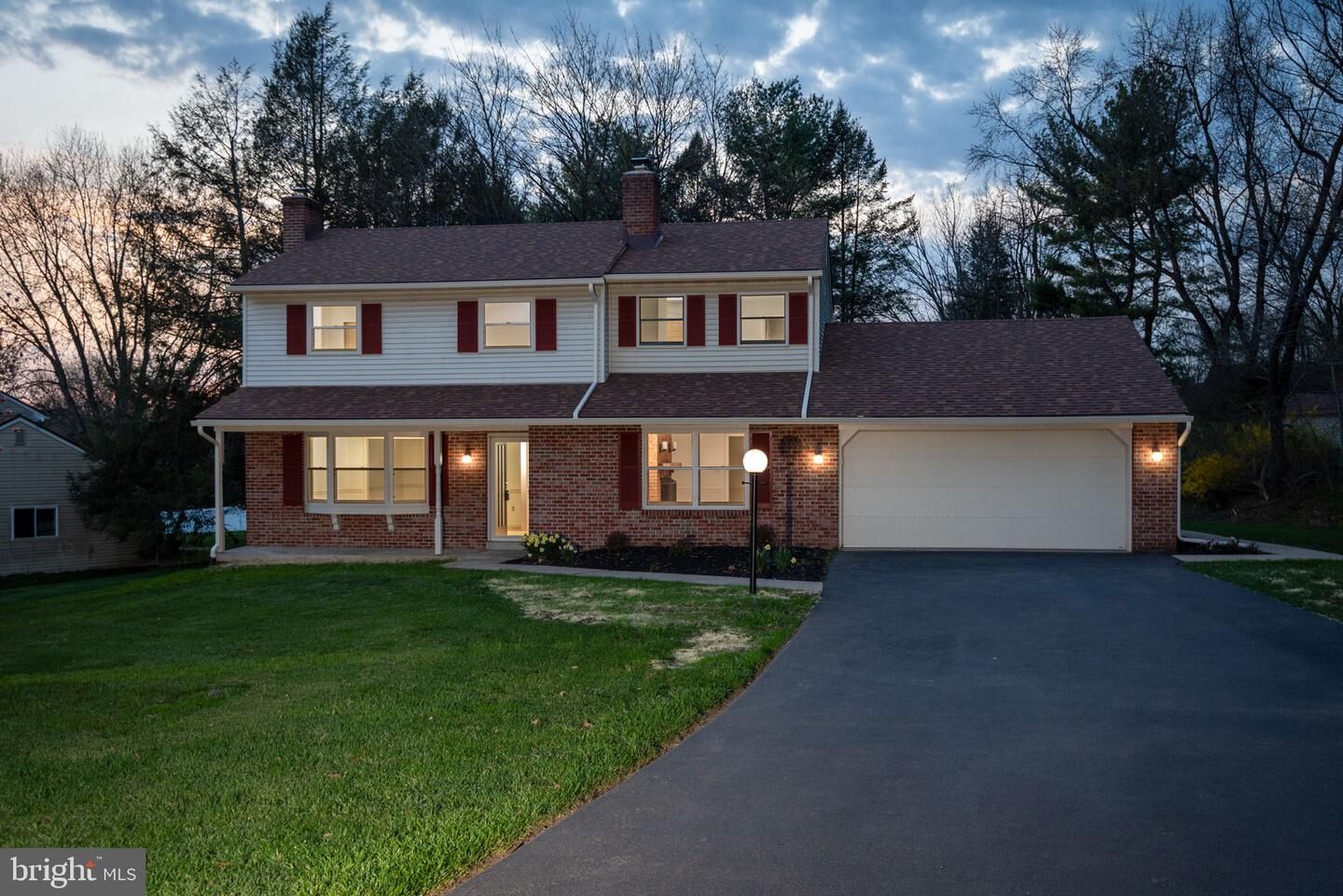 Property Photo:  2348 Henbird Lane  PA 17601 