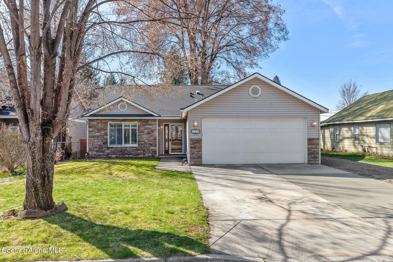 Property Photo:  510 W Davidson Ave  ID 83814 