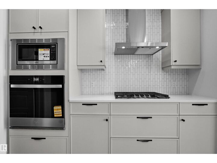 Property Photo: 3924 Chrustawka Pl SW AB T6W 5K6