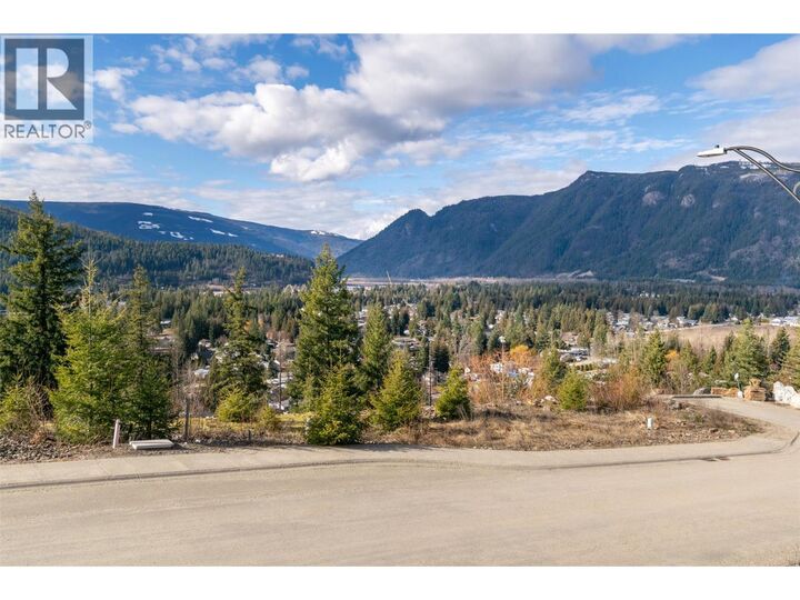 Property Photo: 282 Bayview Drive BC V0E 2V1