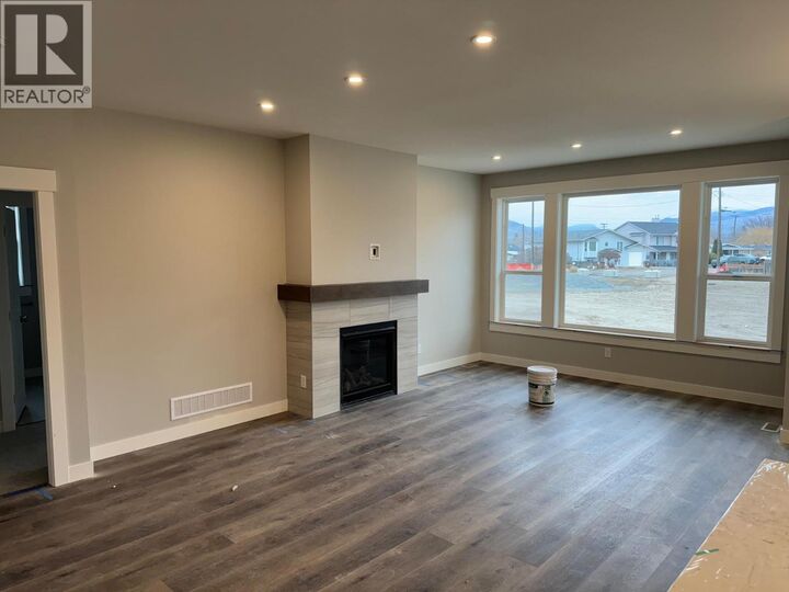 Property Photo:  1618 Pine Street  BC V1K 1B8 