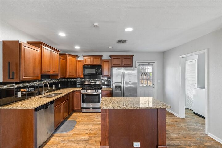 Property Photo:  1809 Merriman Avenue  TX 78412 