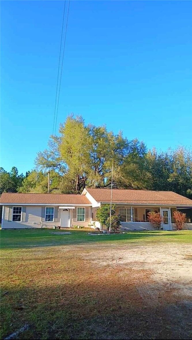 Property Photo: 1365 Ballfield Road GA 31543