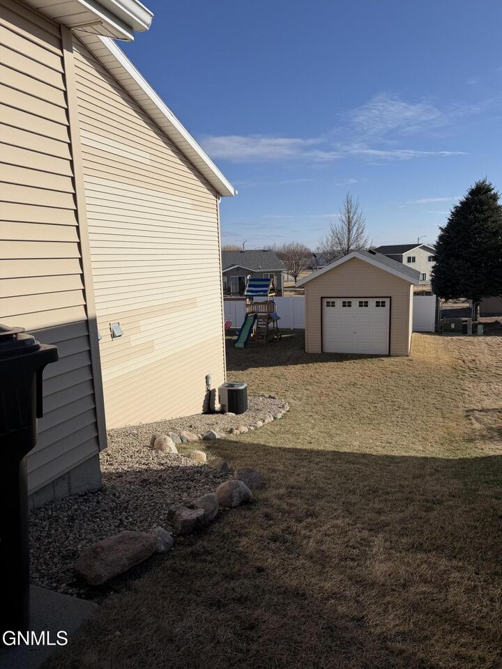 Property Photo: 4407 Chamberlain Drive ND 58503