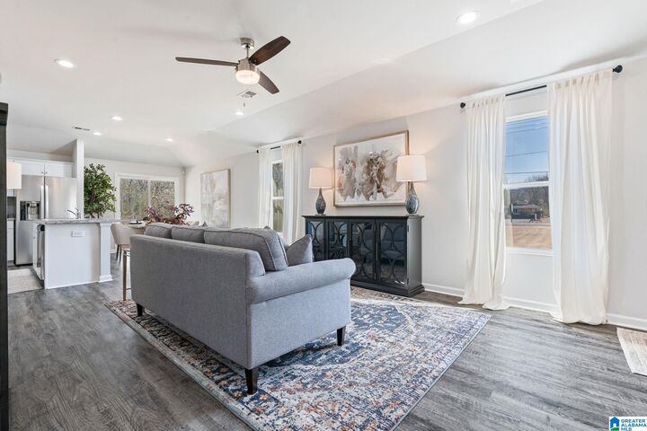 Property Photo: 935 Stagecoach Road AL 35085