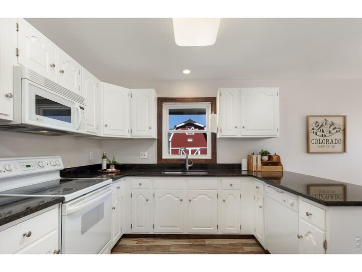 Property Photo:  1050 Sunrise Dr  CO 80540 