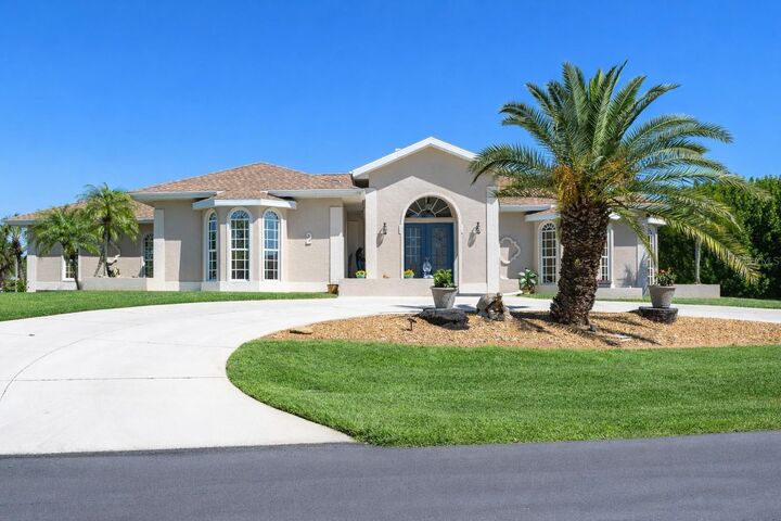 Property Photo:  2 Long Meadow Road  FL 33947 