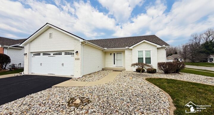 Property Photo:  2140 Delaware Lane Road  MI 48182 