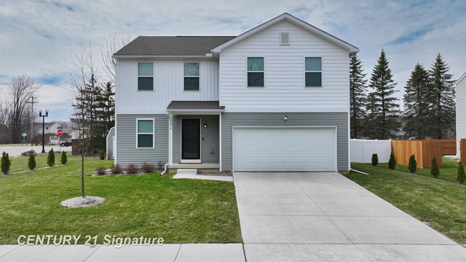 Property Photo:  2294 Legacy Drive  MI 48519 