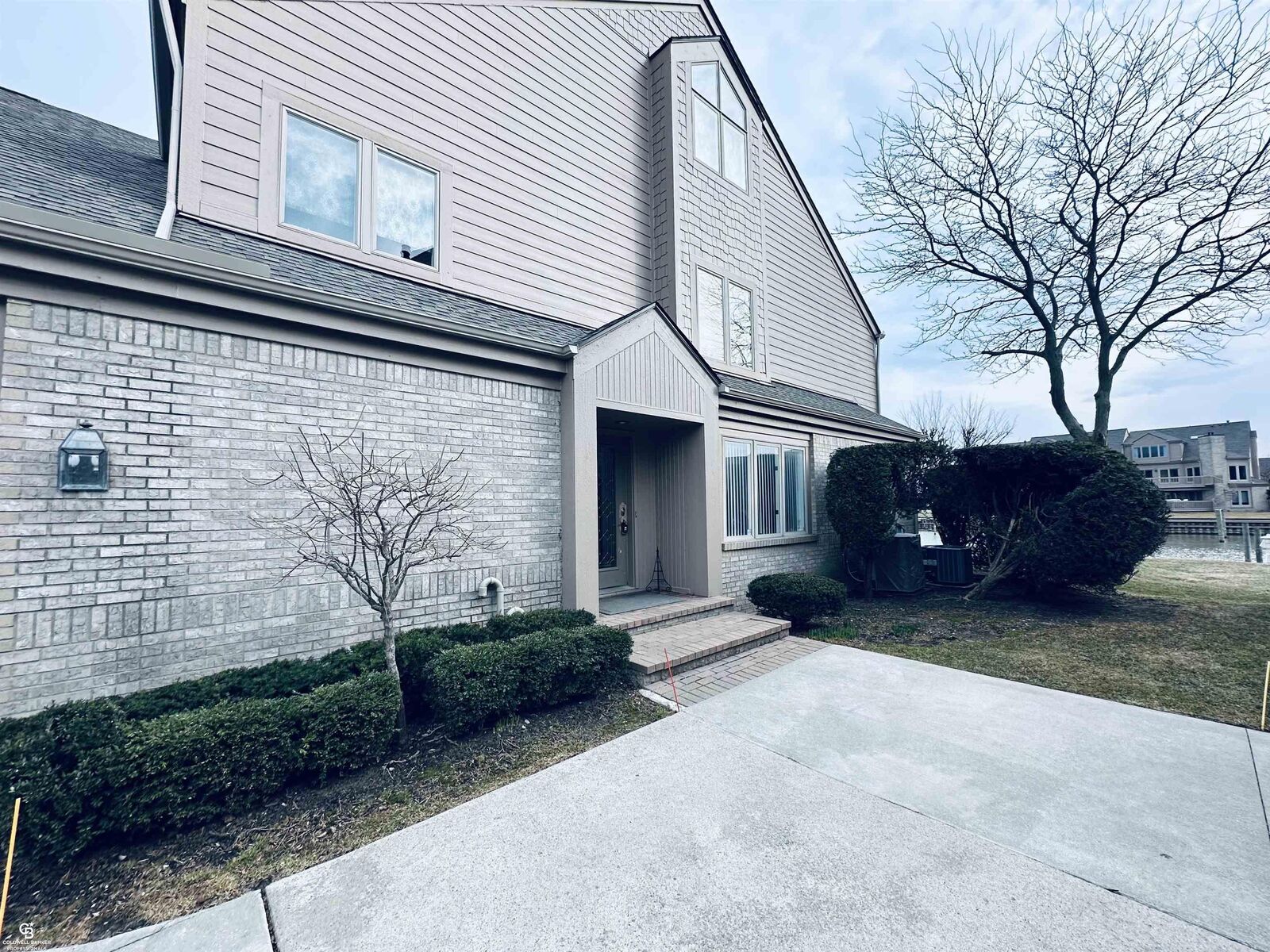 Property Photo: 26301 Harbour Pointe Dr N Drive MI 48045-3298