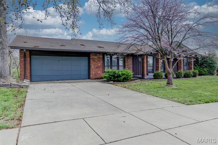 Property Photo:  1946 Burlewood Drive  MO 63146 