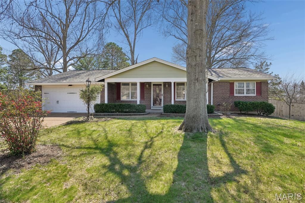 Property Photo:  2664 Sanders Drive  MO 63129 