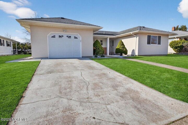 Property Photo:  20 Marathon Street  NJ 08757 