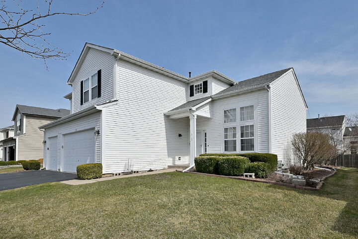 Property Photo: 230 Stickley Lane IL 60156