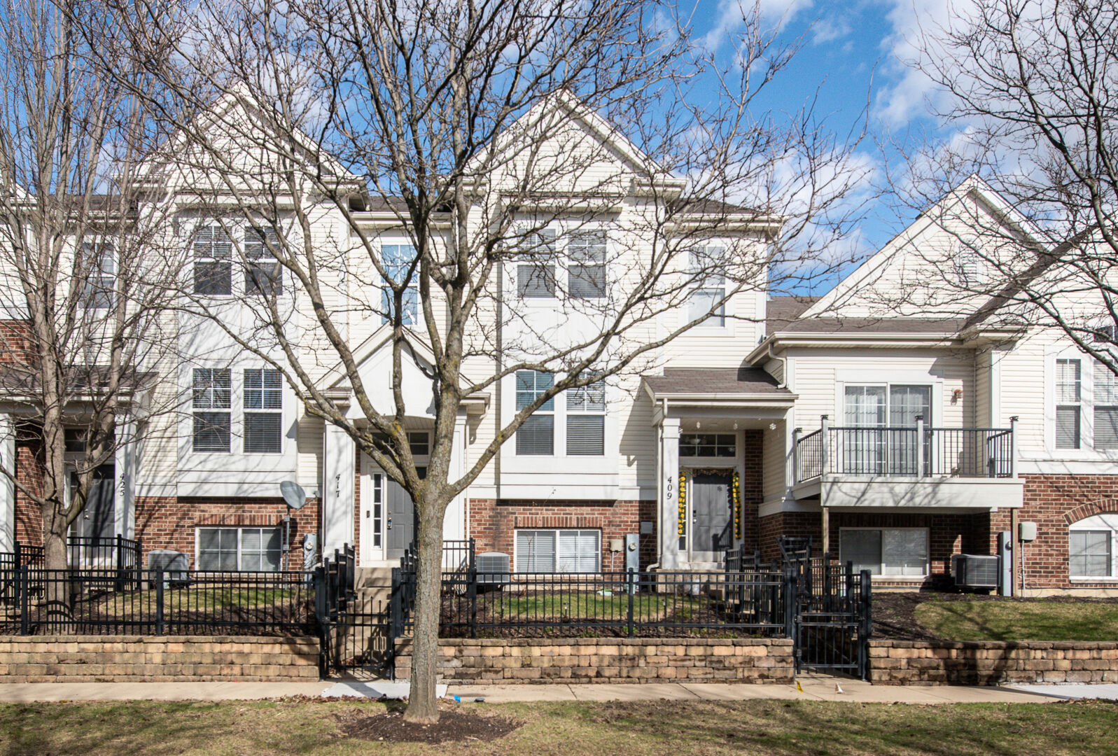 Property Photo:  417 Plaza Place  IL 60504 