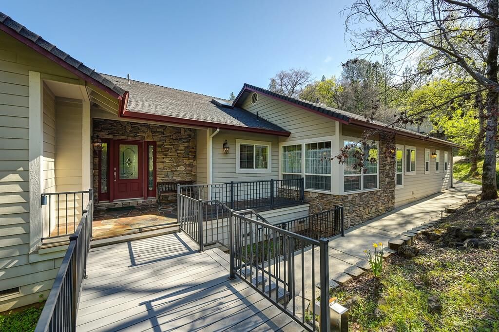 Property Photo:  18572 Hummingbird Drive  CA 95946 