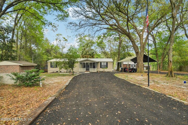 Property Photo:  2001 Liberty Way  FL 32068 