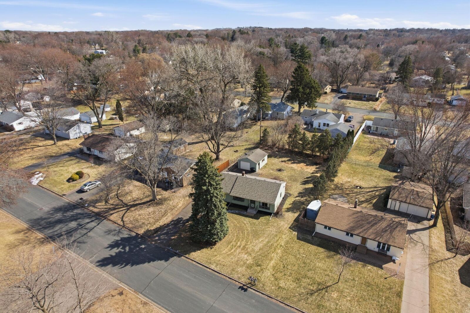 Property Photo:  2450 Martin Way  MN 55110 