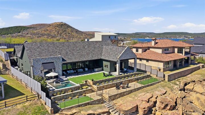 Property Photo:  5405 Edgewater Drive  TX 76450 