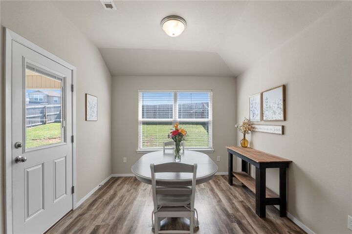 Property Photo:  527 Woodcreek Loop  AR 72745 