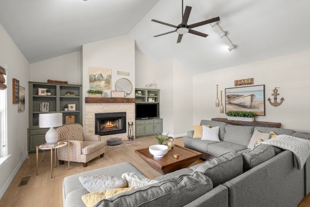 Property Photo:  8225 Old White River Road  AR 72756 
