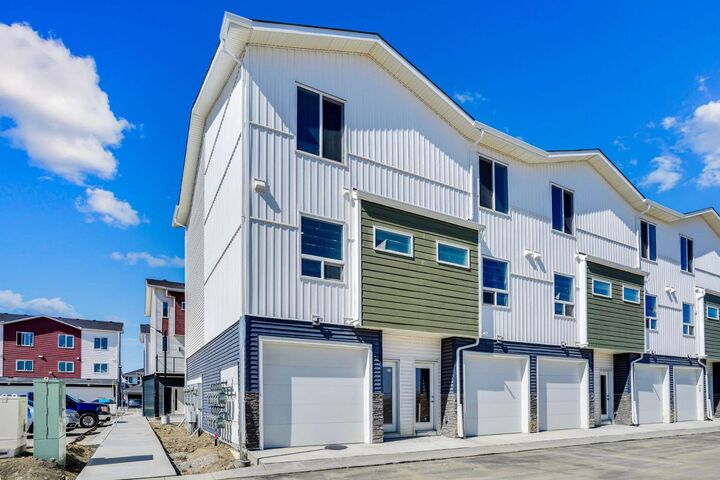 Property Photo:  304 Red Sky Villas NE  AB T3N 2M2 