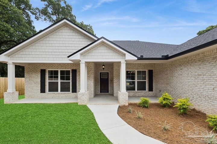 Property Photo: 4316 Watkins St FL 32571