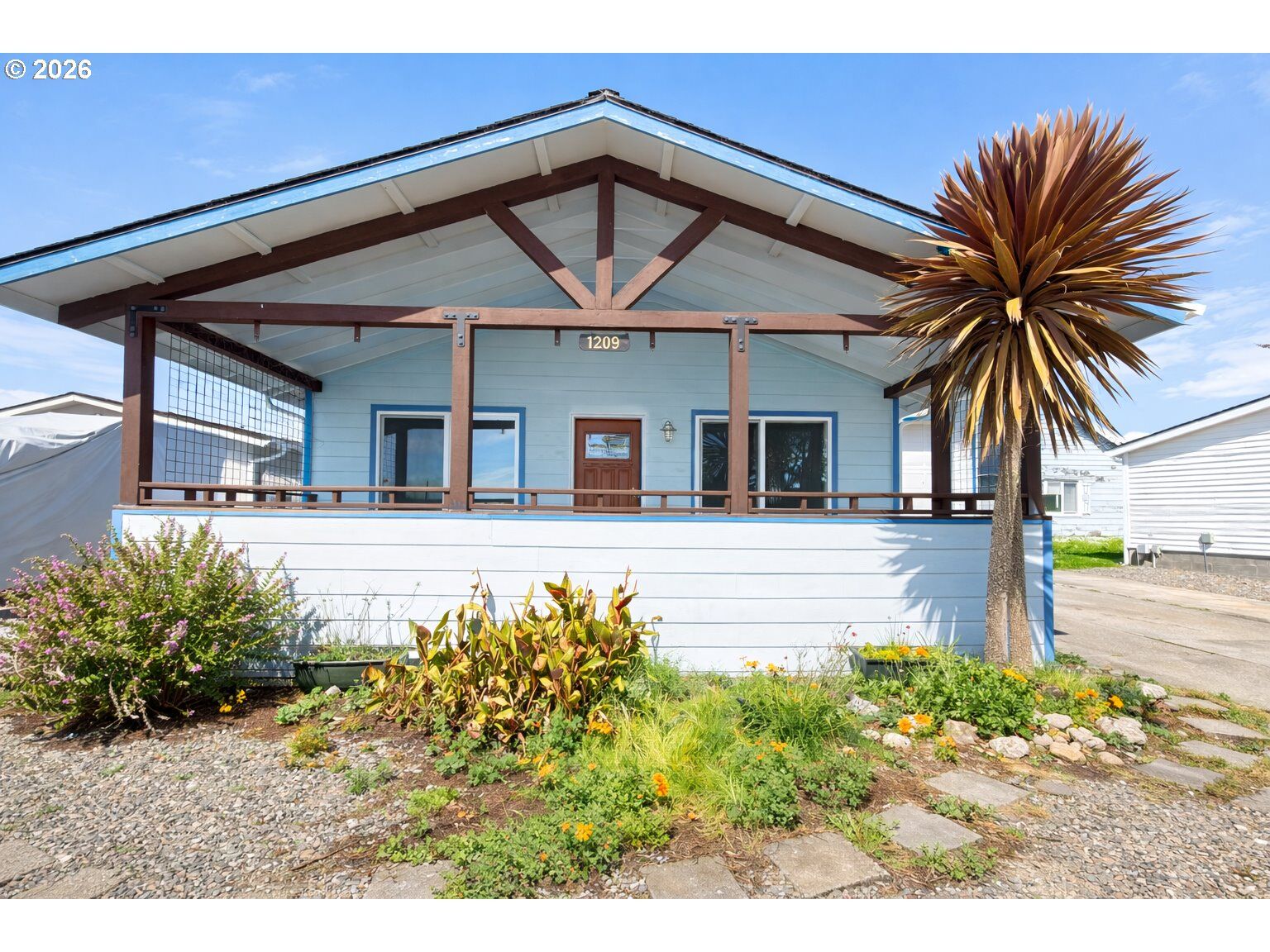 Property Photo: 1209 Rowland Ln OR 97415