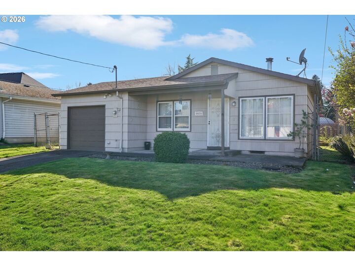 Property Photo:  9934 N Central St  OR 97203 