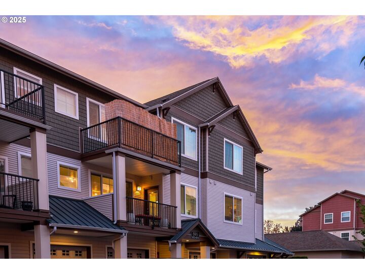 Property Photo:  595 NW Lost Springs Ter 303  OR 97229 