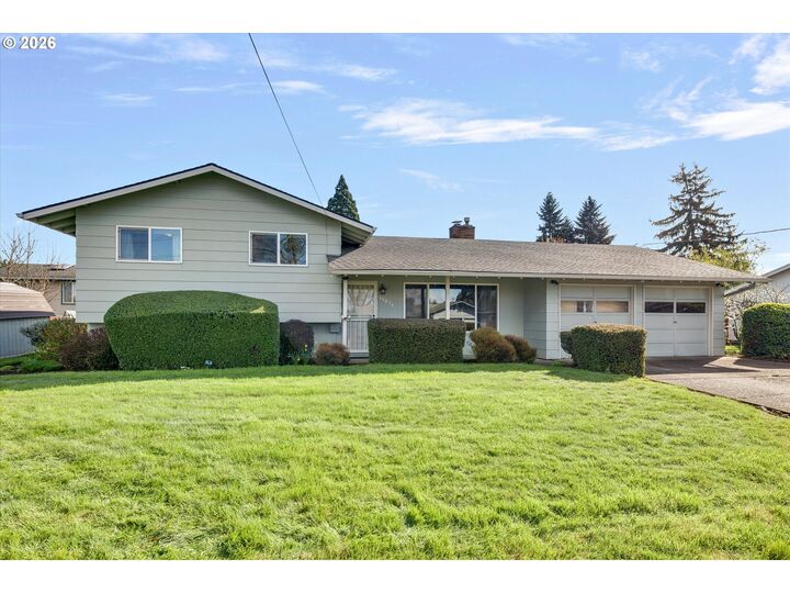 Property Photo: 15074 SE Orchid Ave OR 97267