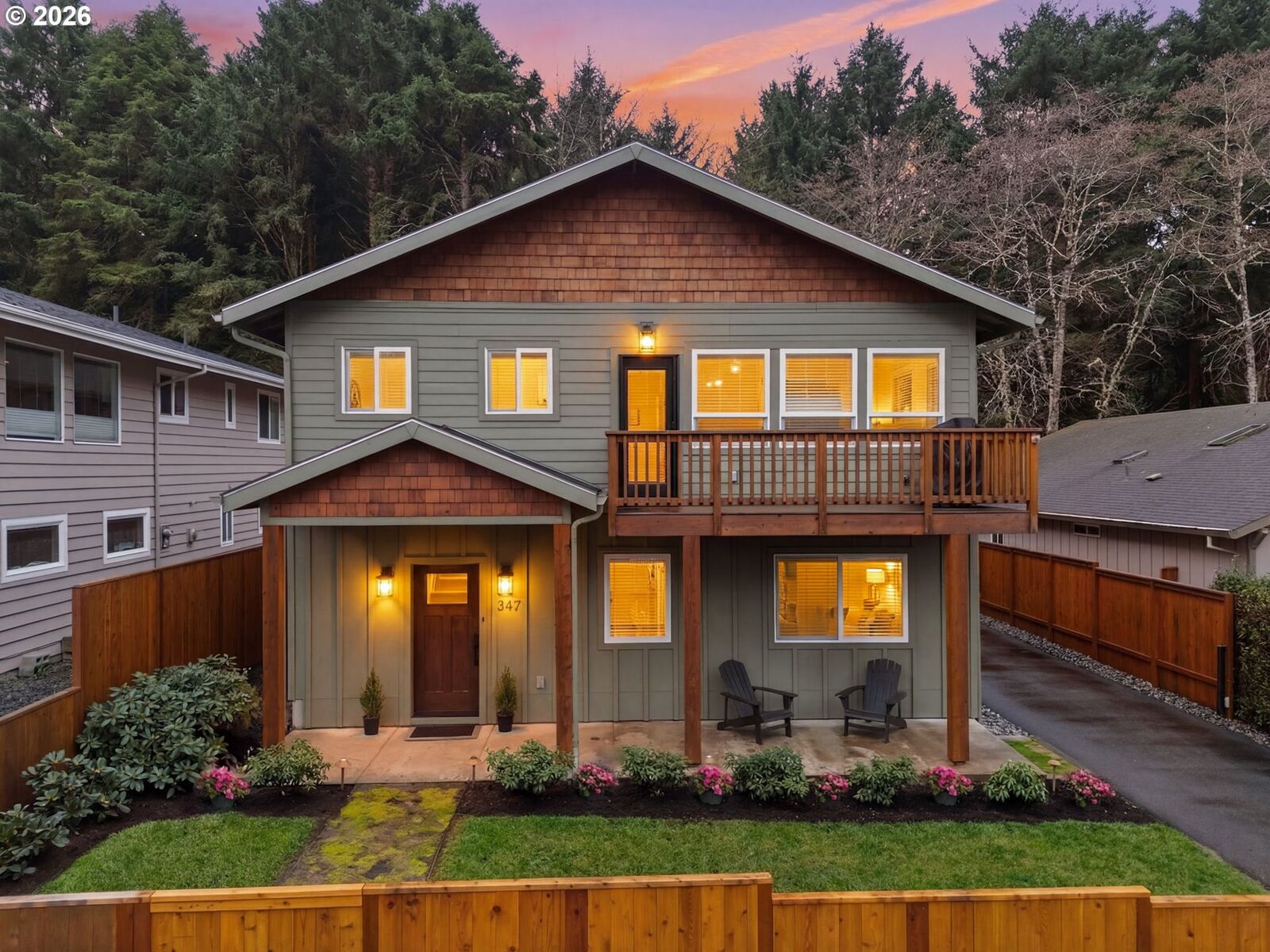 Property Photo:  347 Deer Pl  OR 97110 