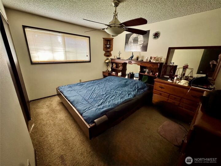 Property Photo:  14108 NE 13th Street  WA 98684 