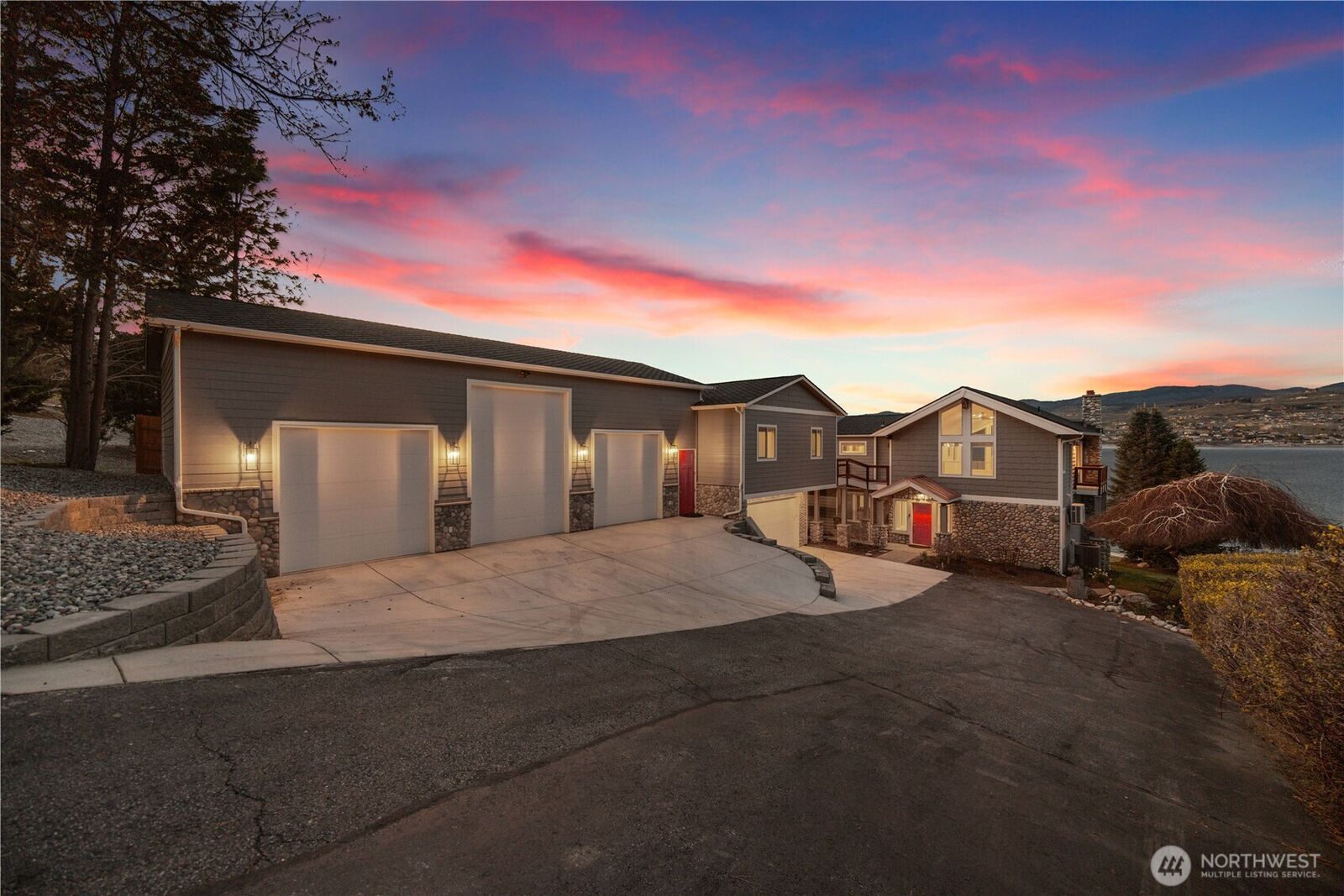 Property Photo:  21  Grace Lane  WA 98816 