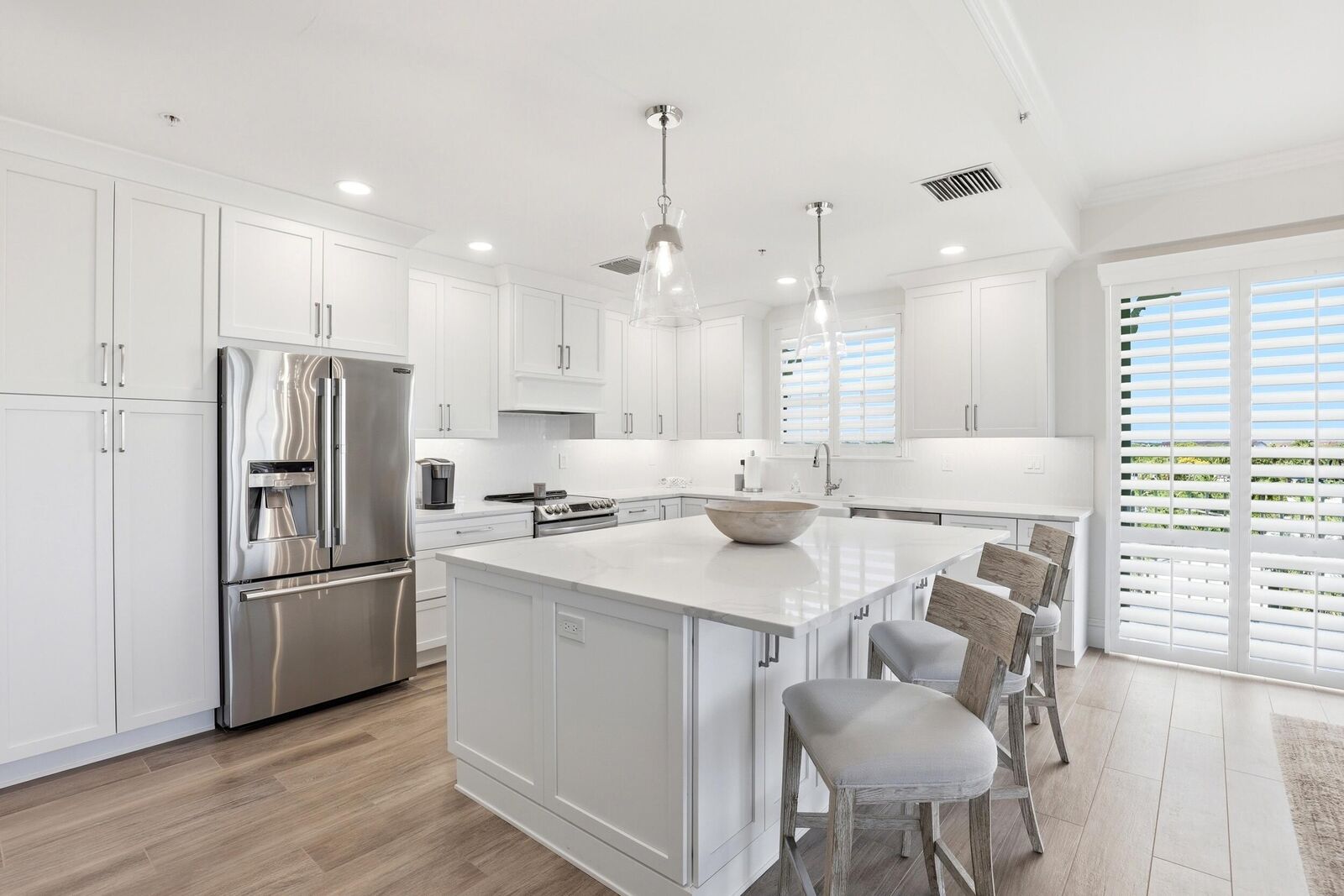 Property Photo:  810 Juno Ocean Walk 402  FL 33408 