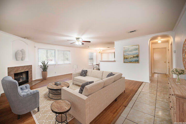 Property Photo: 7127 Still Hollow TX 78244