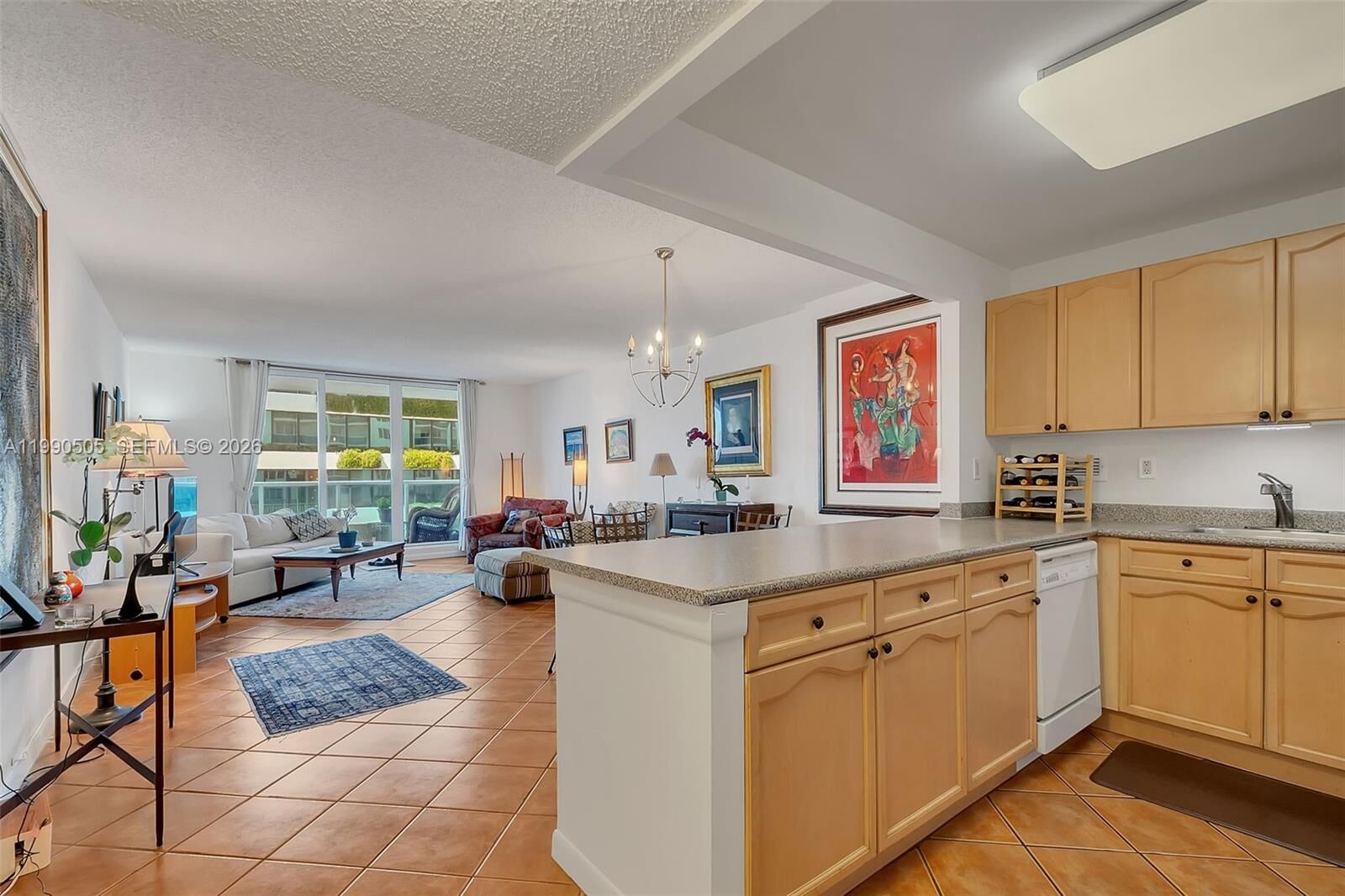 Property Photo:  2301 Collins Ave 533  FL 33139 
