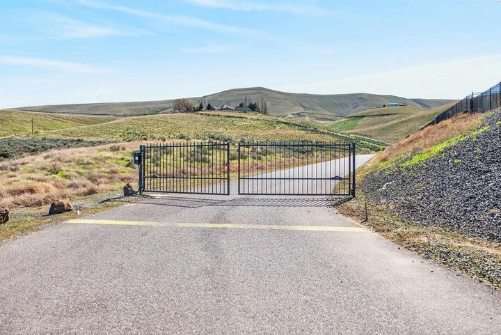 Property Photo:  139305 W 206 Prsw  WA 99350 