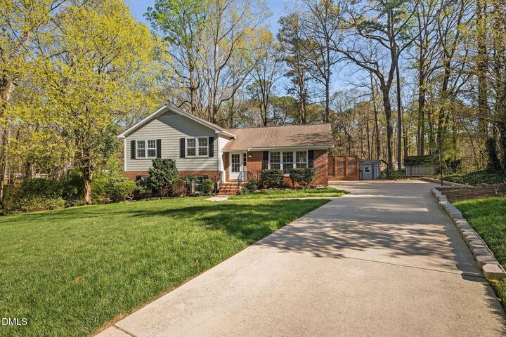 Property Photo: 1113 Braemar Court NC 27511