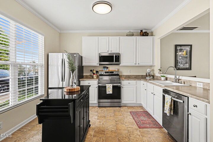 Property Photo: 8211 Rhiannon Road NC 27613