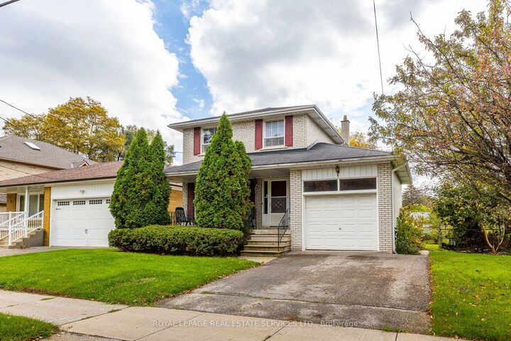 Property Photo:  29 Doverwood Court  ON M2M 2G6 
