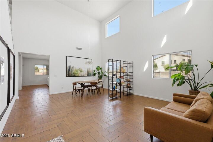 Property Photo: 4304 S 70th Lane AZ 85043