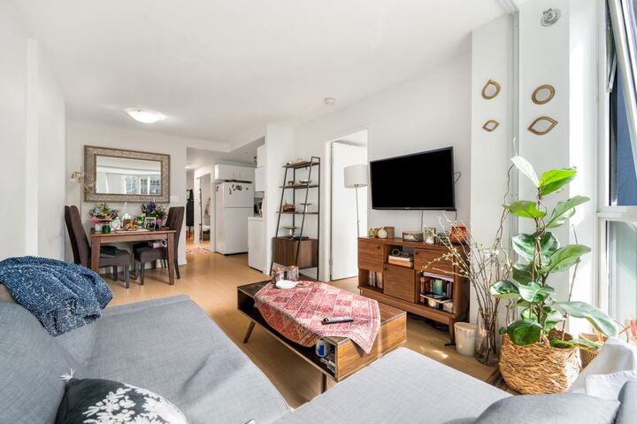 Property Photo: 555 Jervis Street 1308 BC V6E 4N1