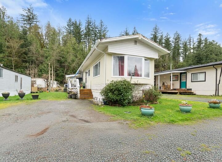 3942 Columbia Valley Road 27 — photo 1