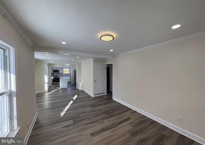 Property Photo:  405 Elm Avenue  NJ 08077 